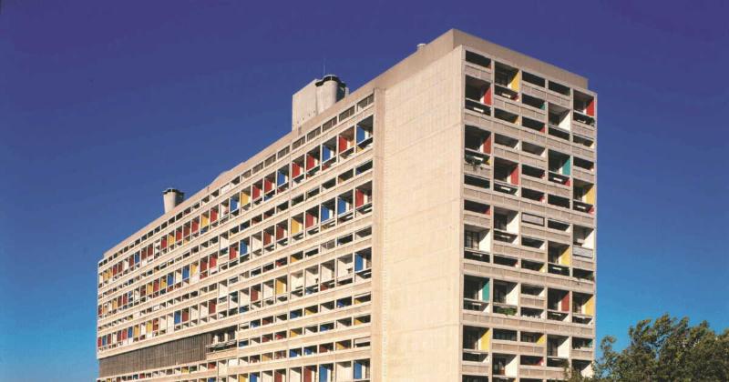 Composition puriste de Le Corbusier avec objets simples et couleurs primaires